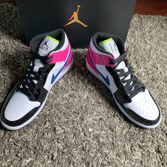 Air Jordan Mid Shoes White Black pink SZ